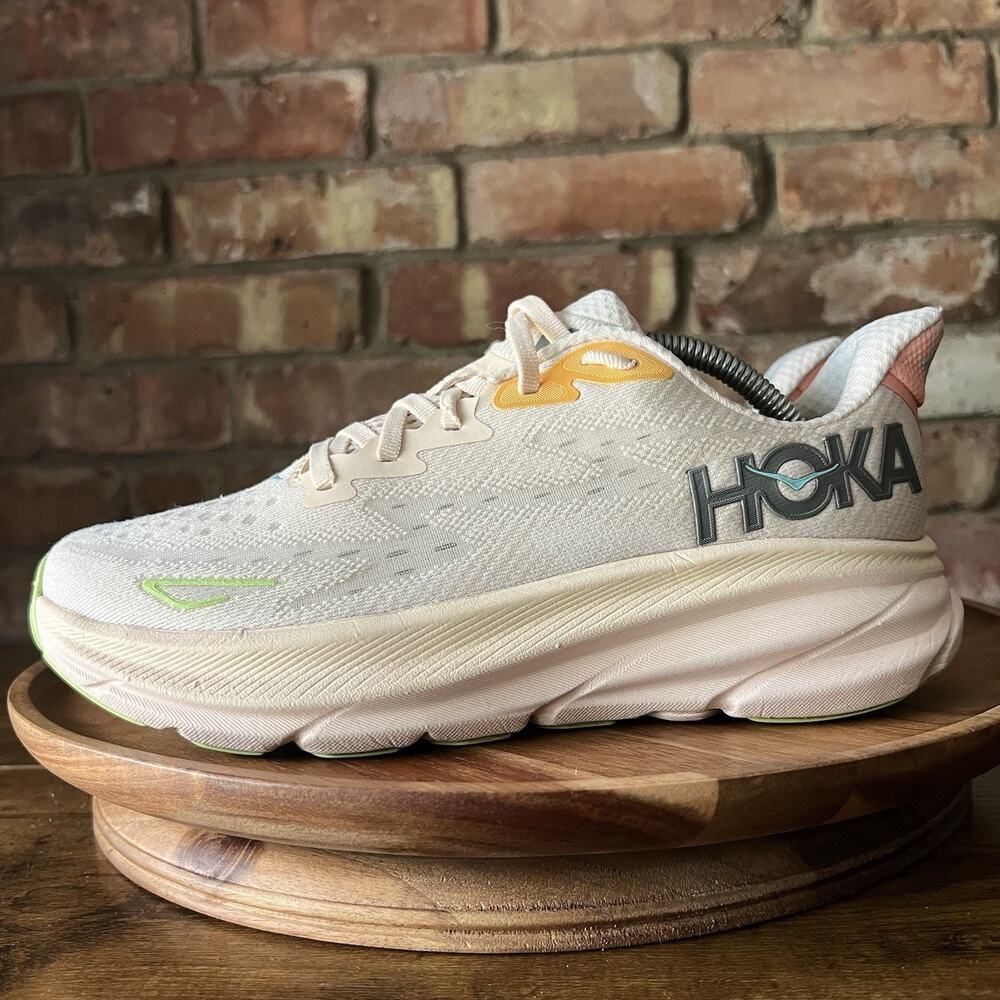 Hoka One One Clifton 9 Women's 7 Max Cushion Vanilla Running Shoes Sneakers